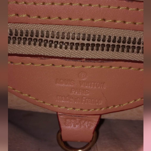 Louis Vuitton looping shoulder purse - Picture 3 of 4